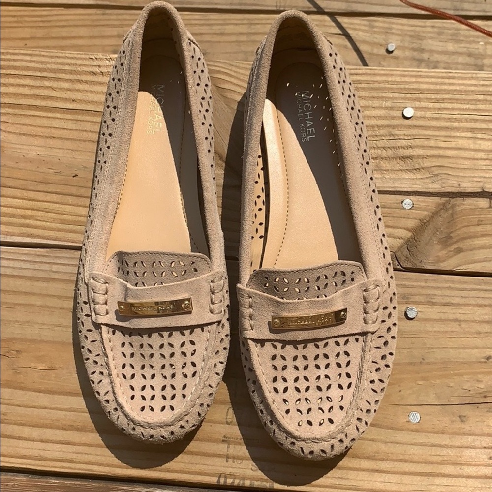 Michael Kors Size 8 Moccasins - Picture 3 of 5